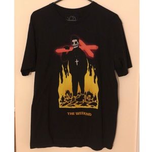 The Weeknd artist singer merch tee XO